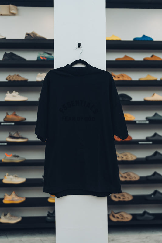 ESSENTIALS - FEAR OF GOD BLACK TEE