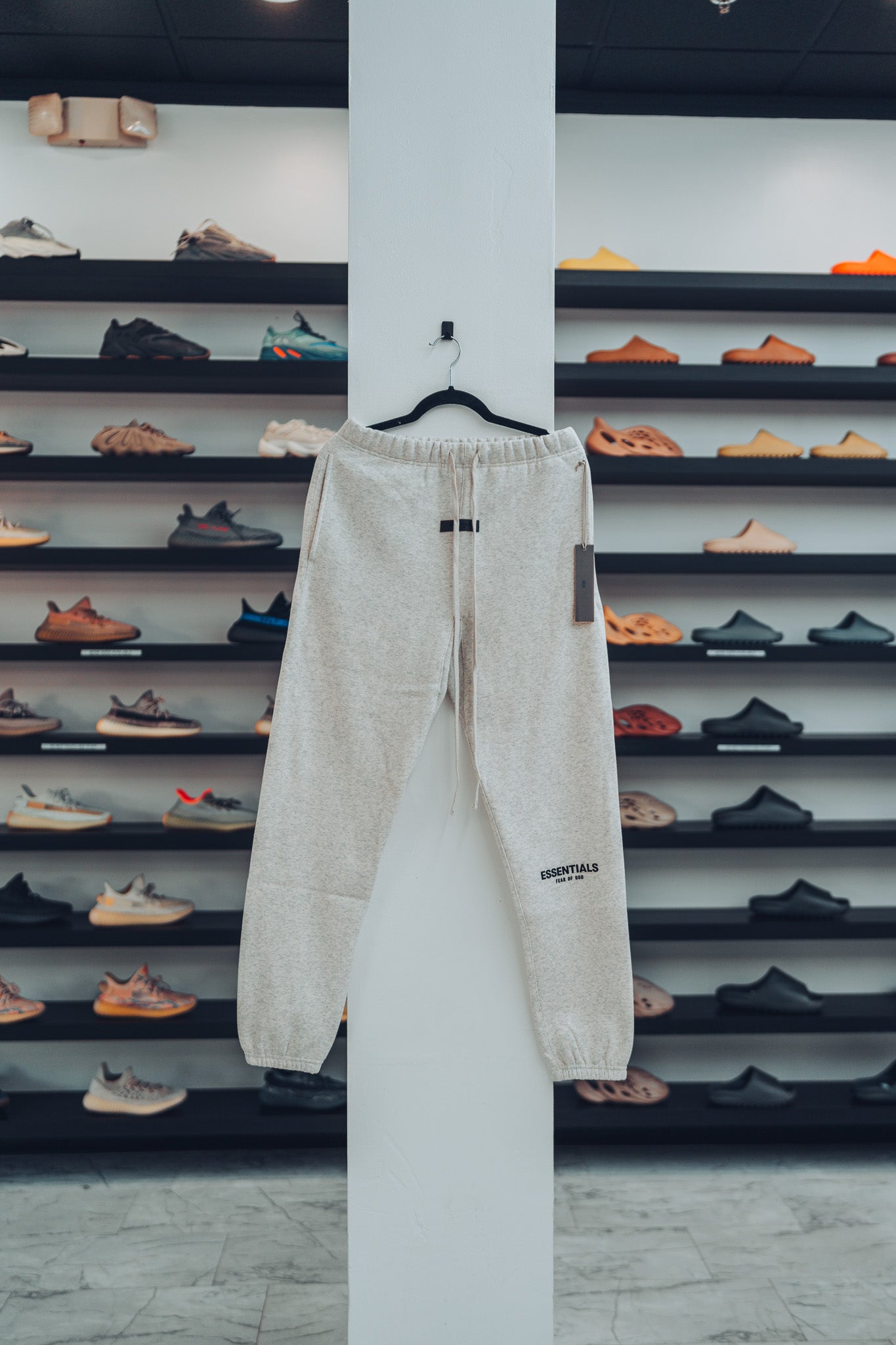 ESSENTIALS - LIGHT OATMEAL SWEATPANTS