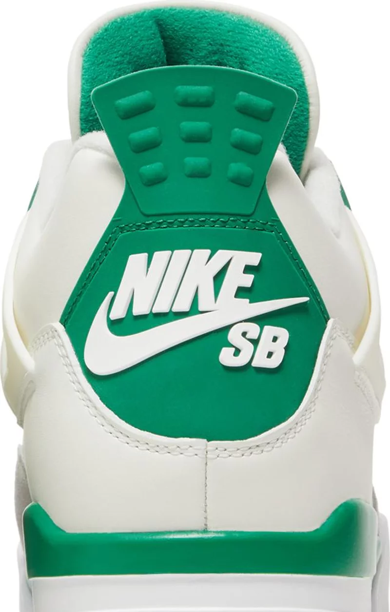 Air Jordan 4 Retro SB 'Pine Green'