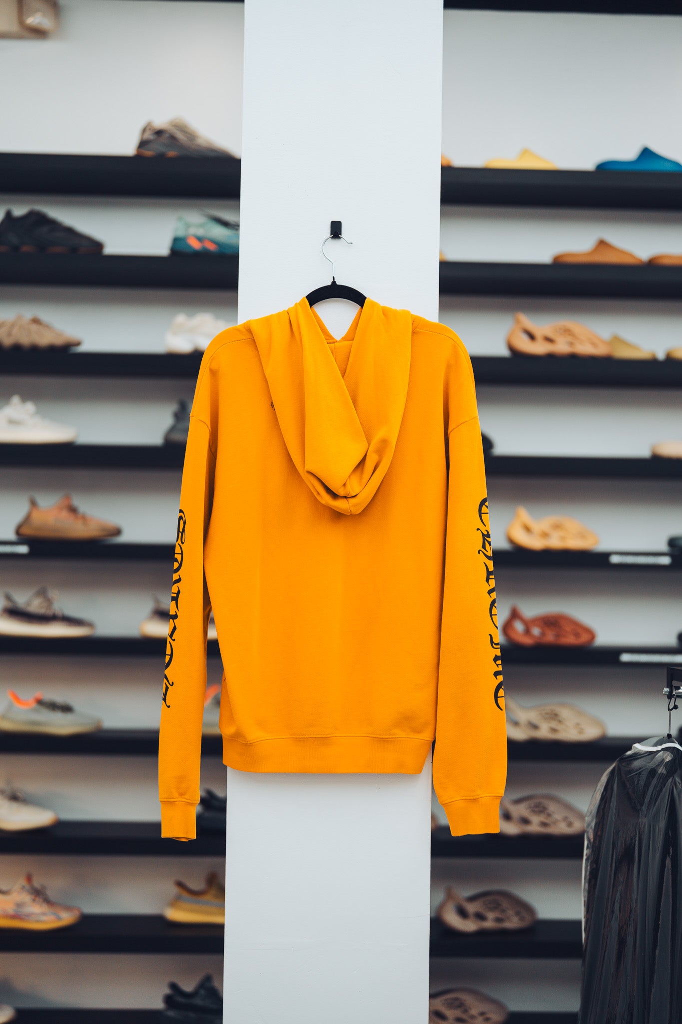 CHROMEHEARTS SCRIPT YELLOW HOODIE