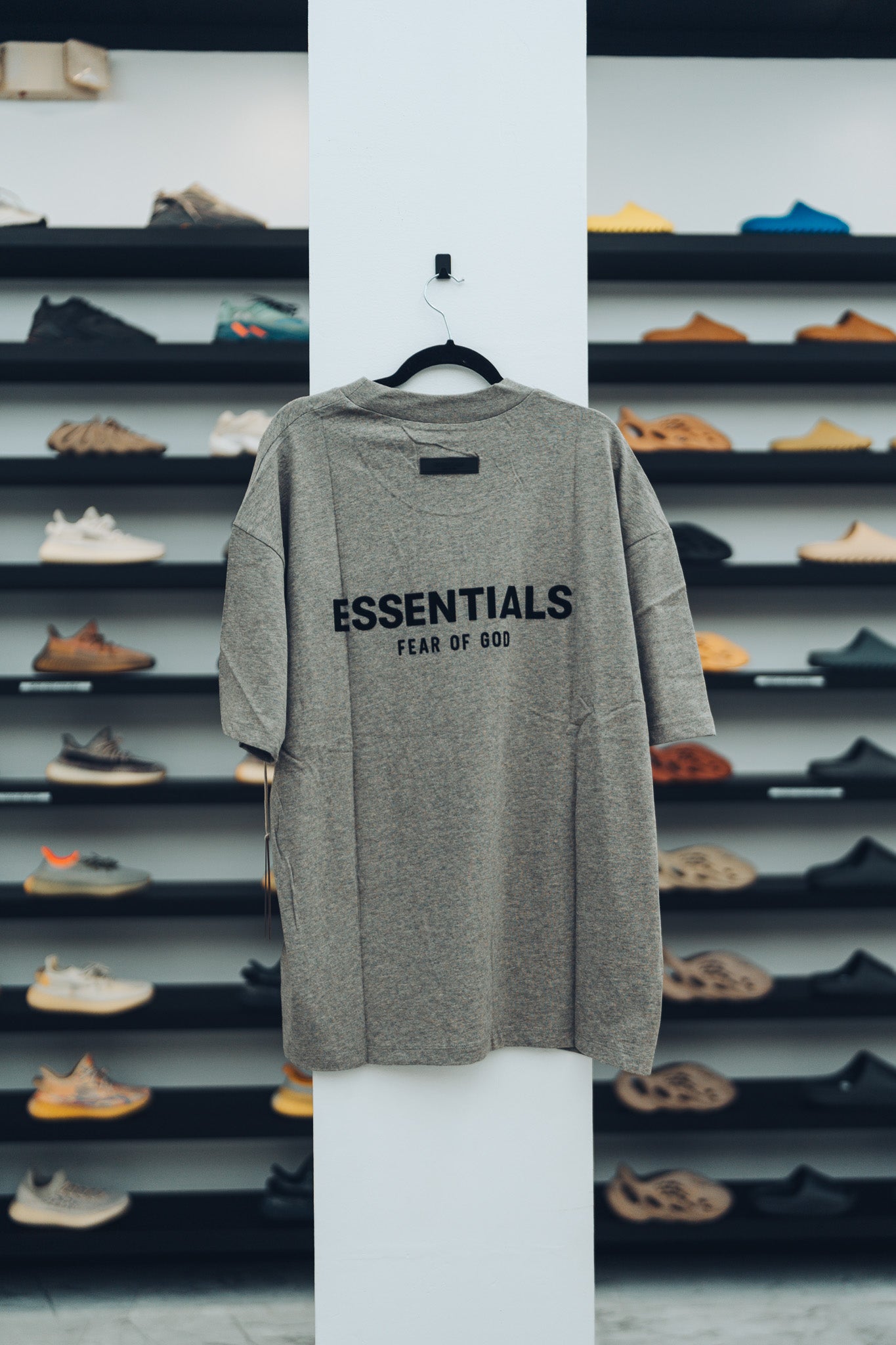 ESSENTIALS - DARK OATMEAL TEE