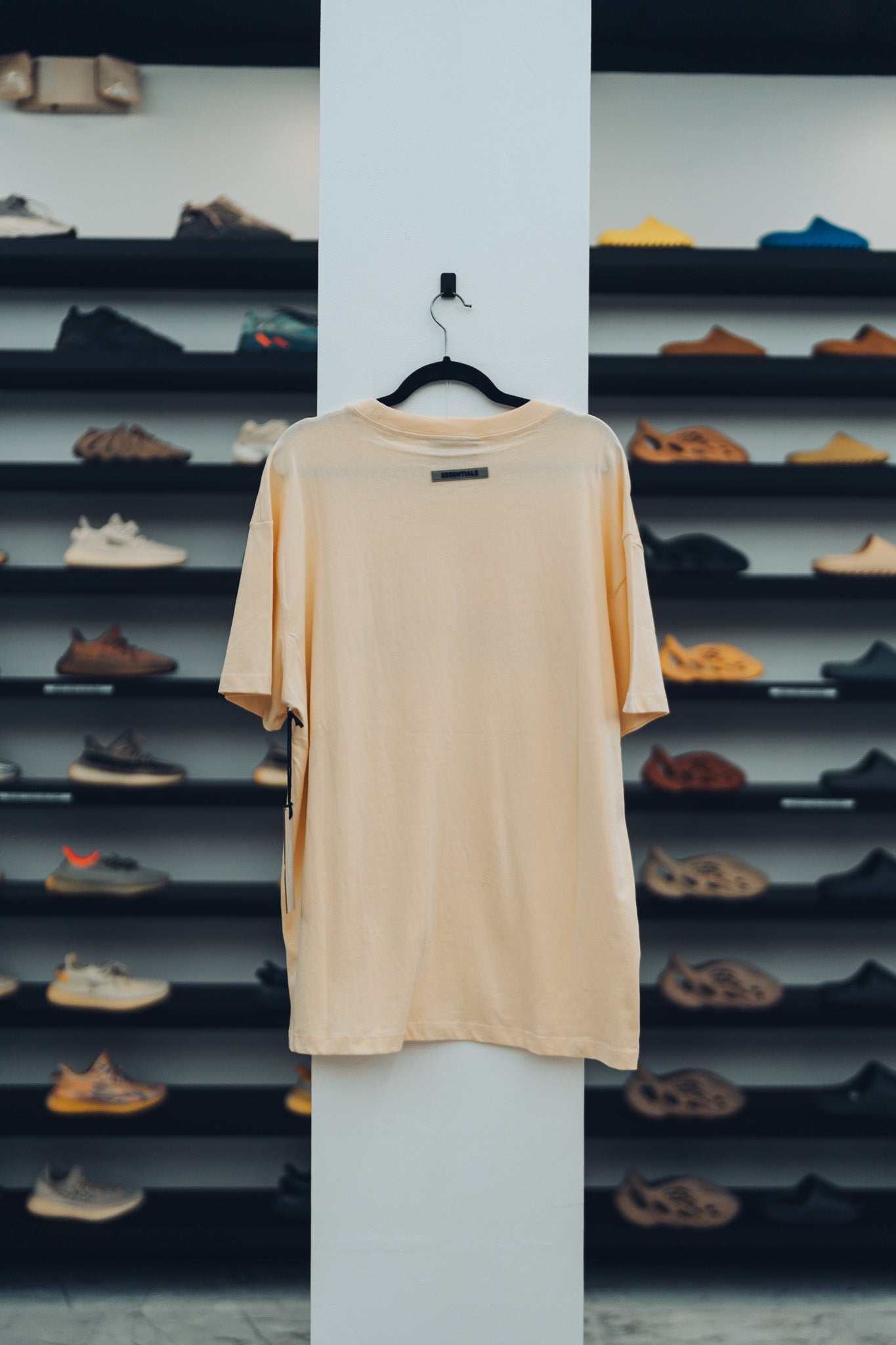 ESSENTIALS - CREAM TEE