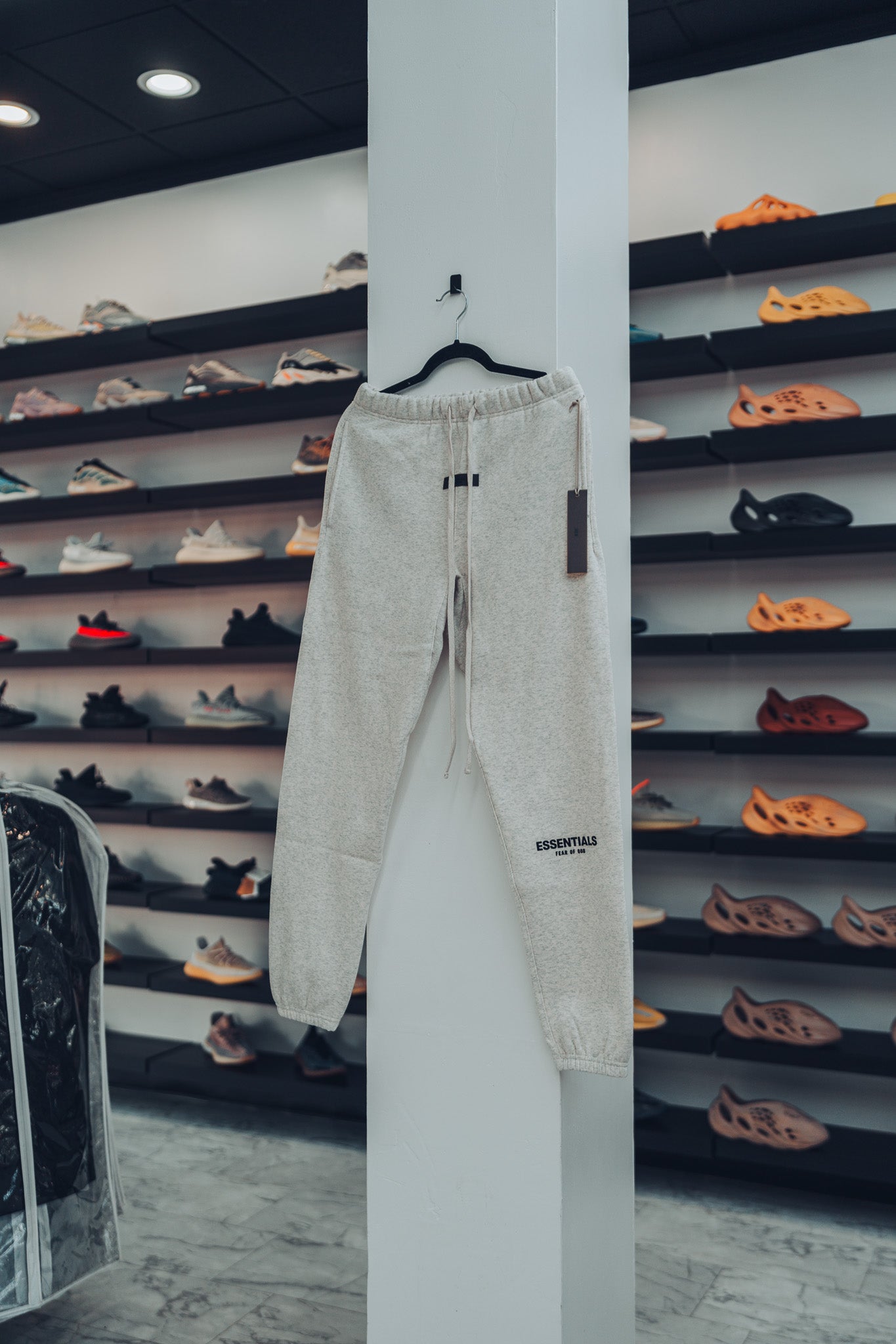 ESSENTIALS - LIGHT OATMEAL SWEATPANTS