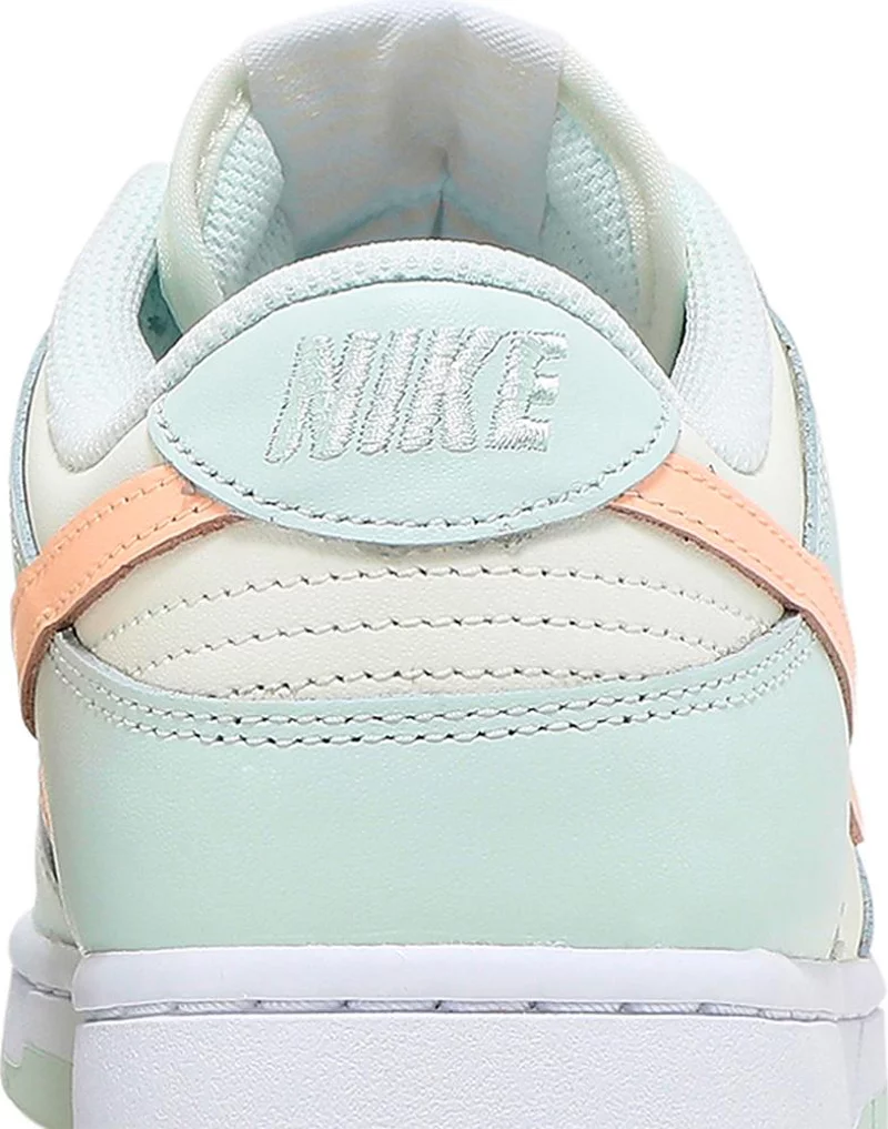 (WMNS) Nike Dunk Low 'Barely Green'