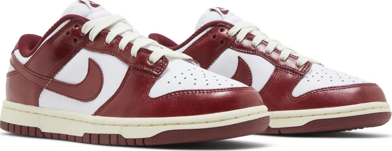 Wmns Dunk Low Premium 'Vintage Red'