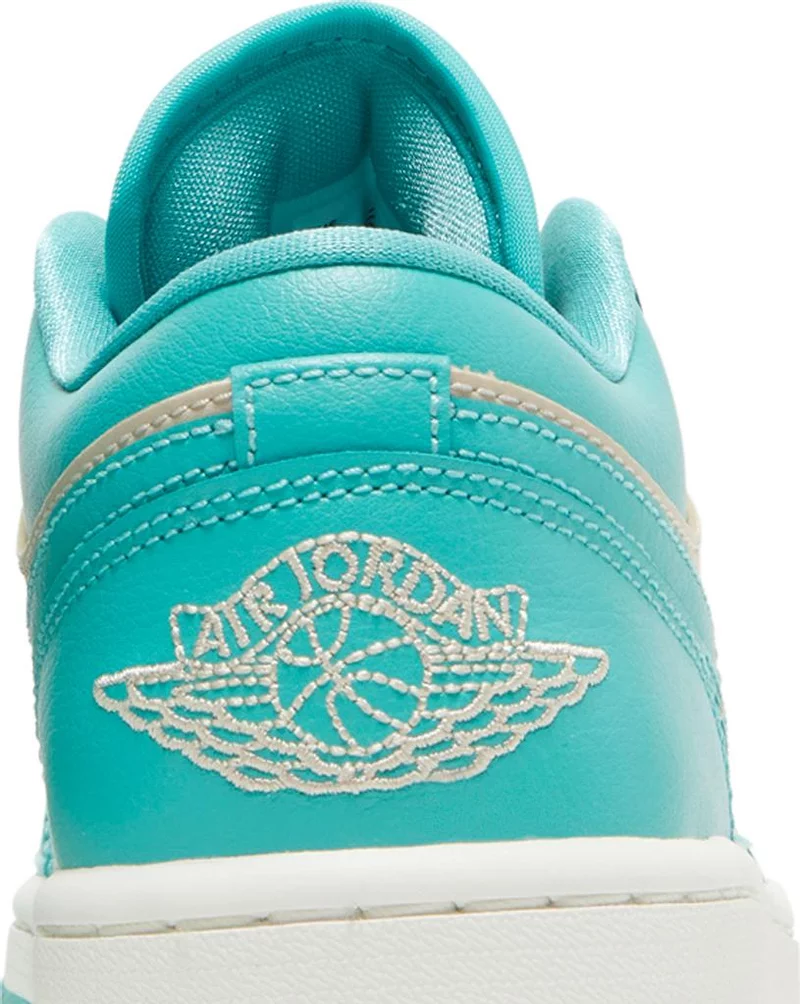 (WMNS) Air Jordan 1 Low 'Tropical Teal Sandy Beige'