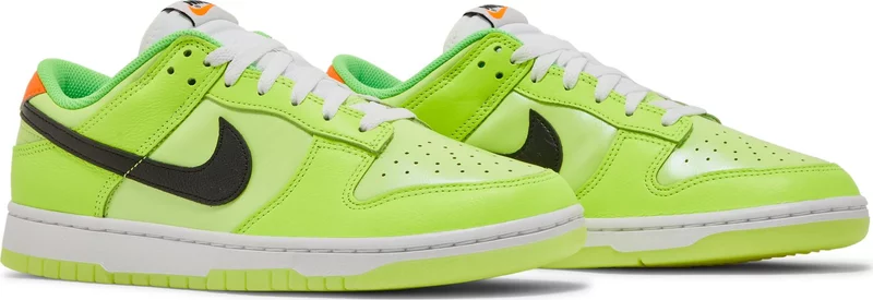 Dunk Low SE 'Volt'