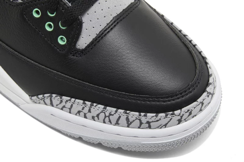 Air Jordan 3 Retro 'Green Glow'