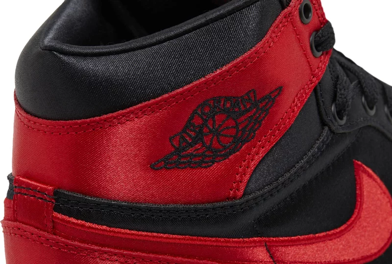 (WMNS) Air Jordan 1 Retro High OG 'Satin Bred'