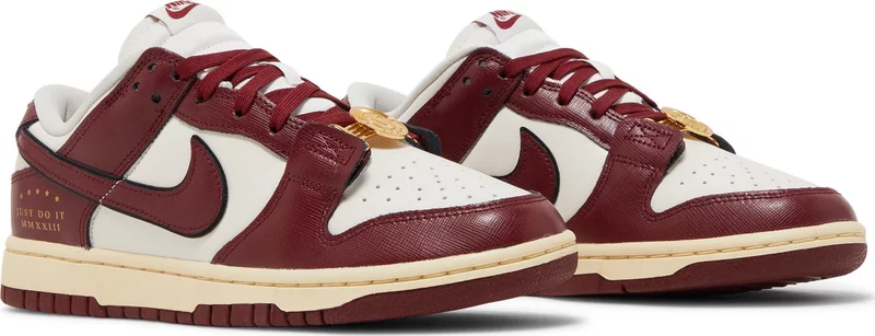 Wmns Dunk Low SE 'Sisterhood - Team Red'