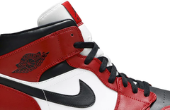 Air Jordan 1 Mid 'Chicago Black Toe'