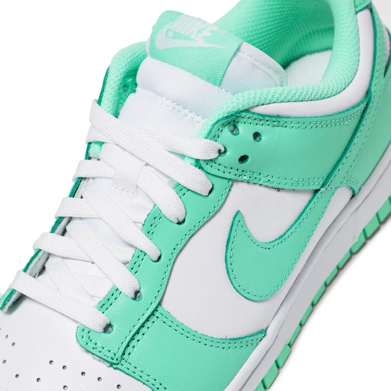 (WMNS) Nike Dunk Low 'Green Glow' 